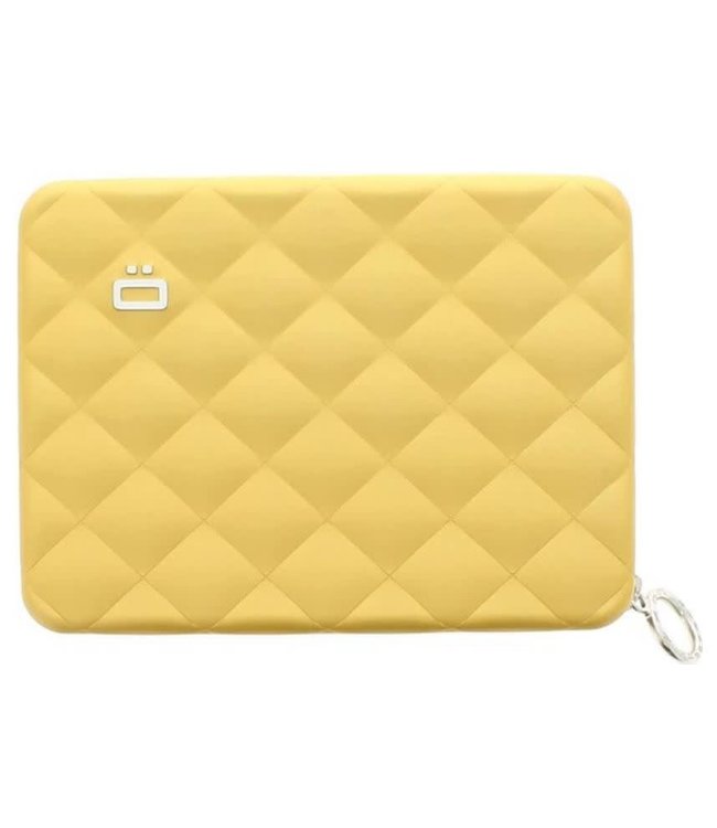 Ögon Quilted passport wallet