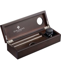 Diplomat DIPLOMAT wooden desk equipment  with ink pot