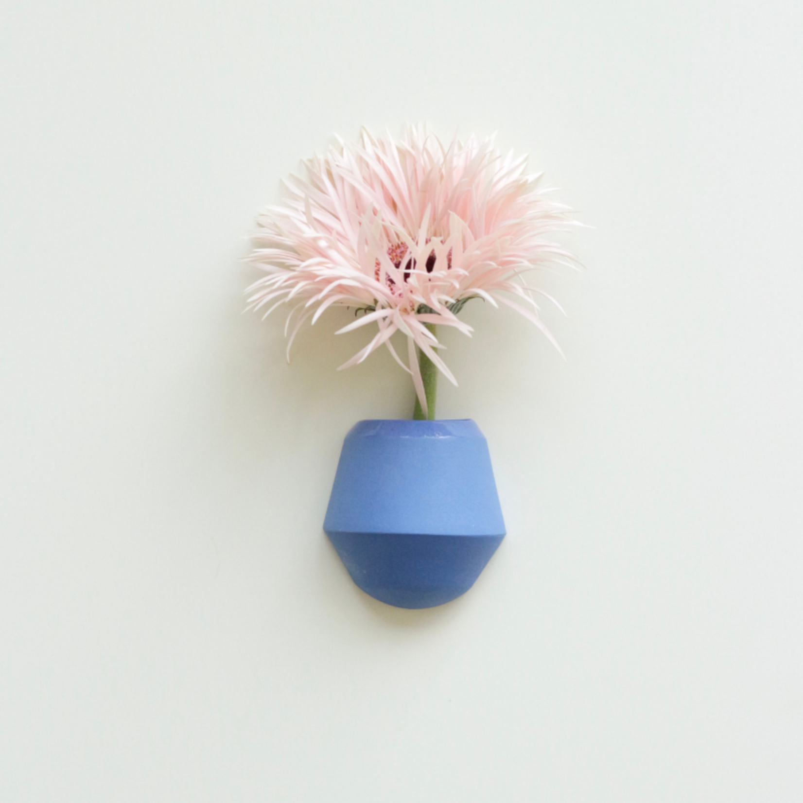 form keramiek form wall vase hanneke
