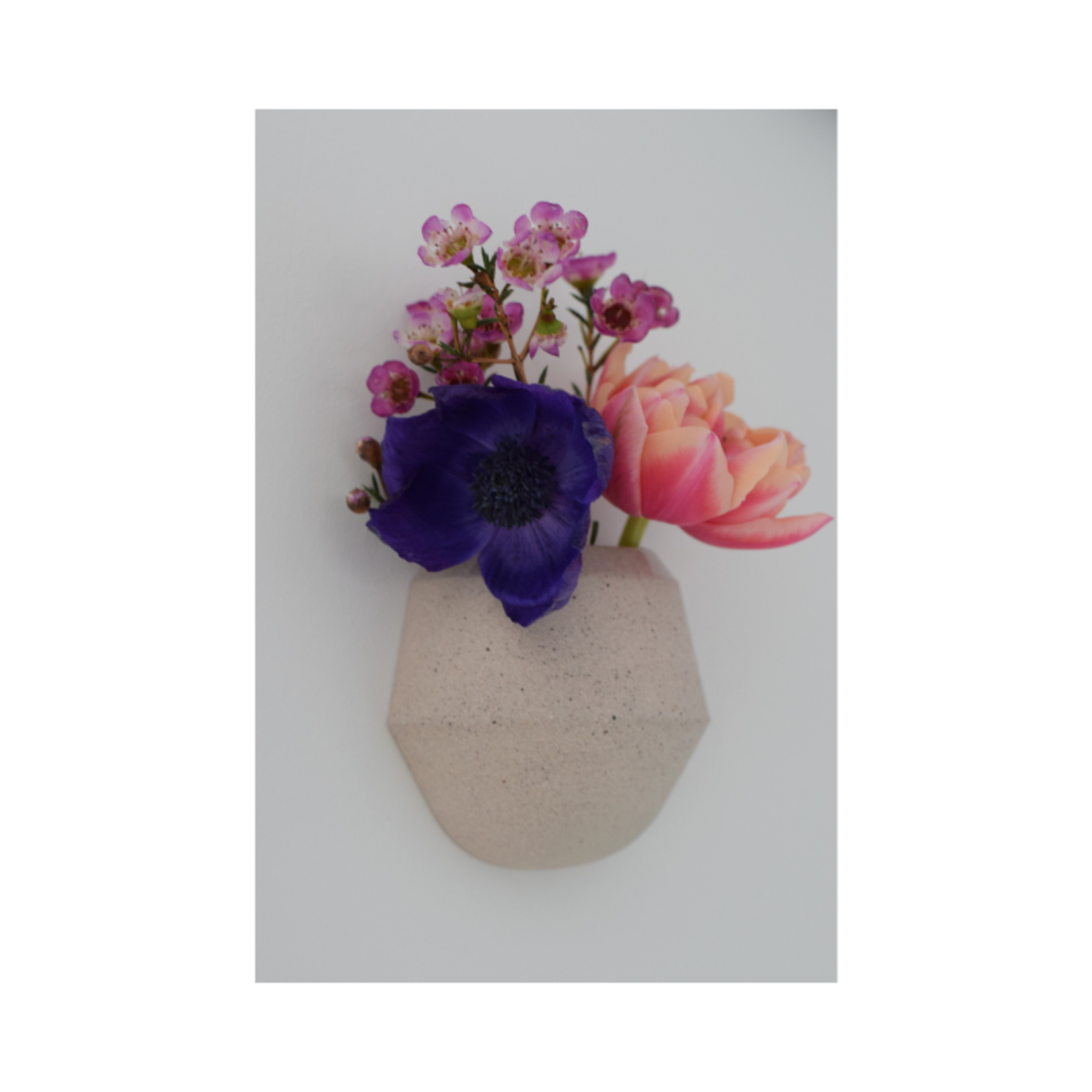 form keramiek form  - wall vase anke - limited edition sand