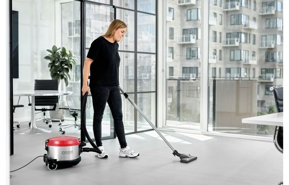 Nilfisk VP930 C - Stofzuiger met zak