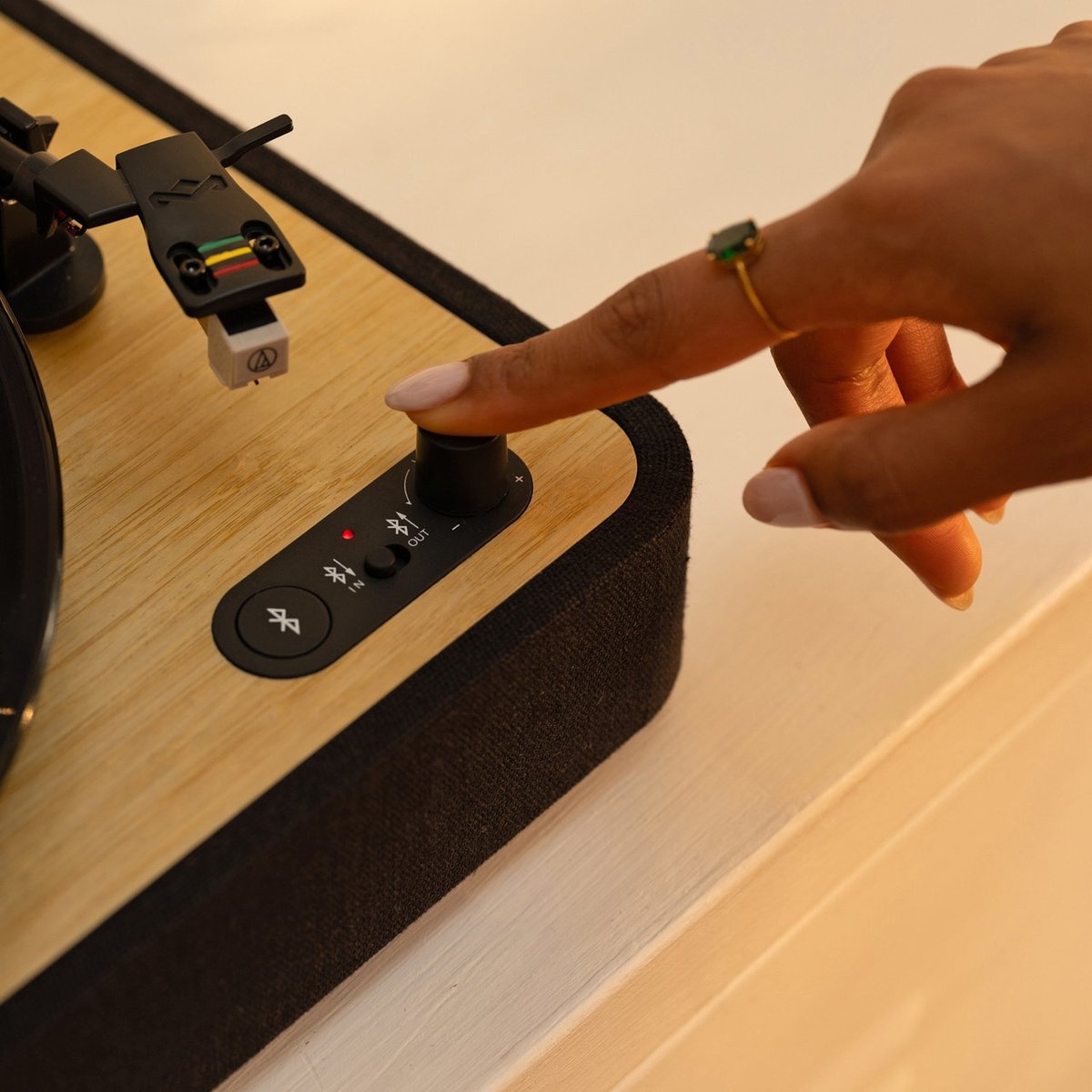 House of Marley Revolution Signature Black - Platenspeler