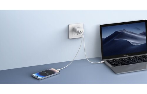 Veger snellader 65 Watt 2x USB Poort + USB-C Kabel 1,5m Nylon Wit