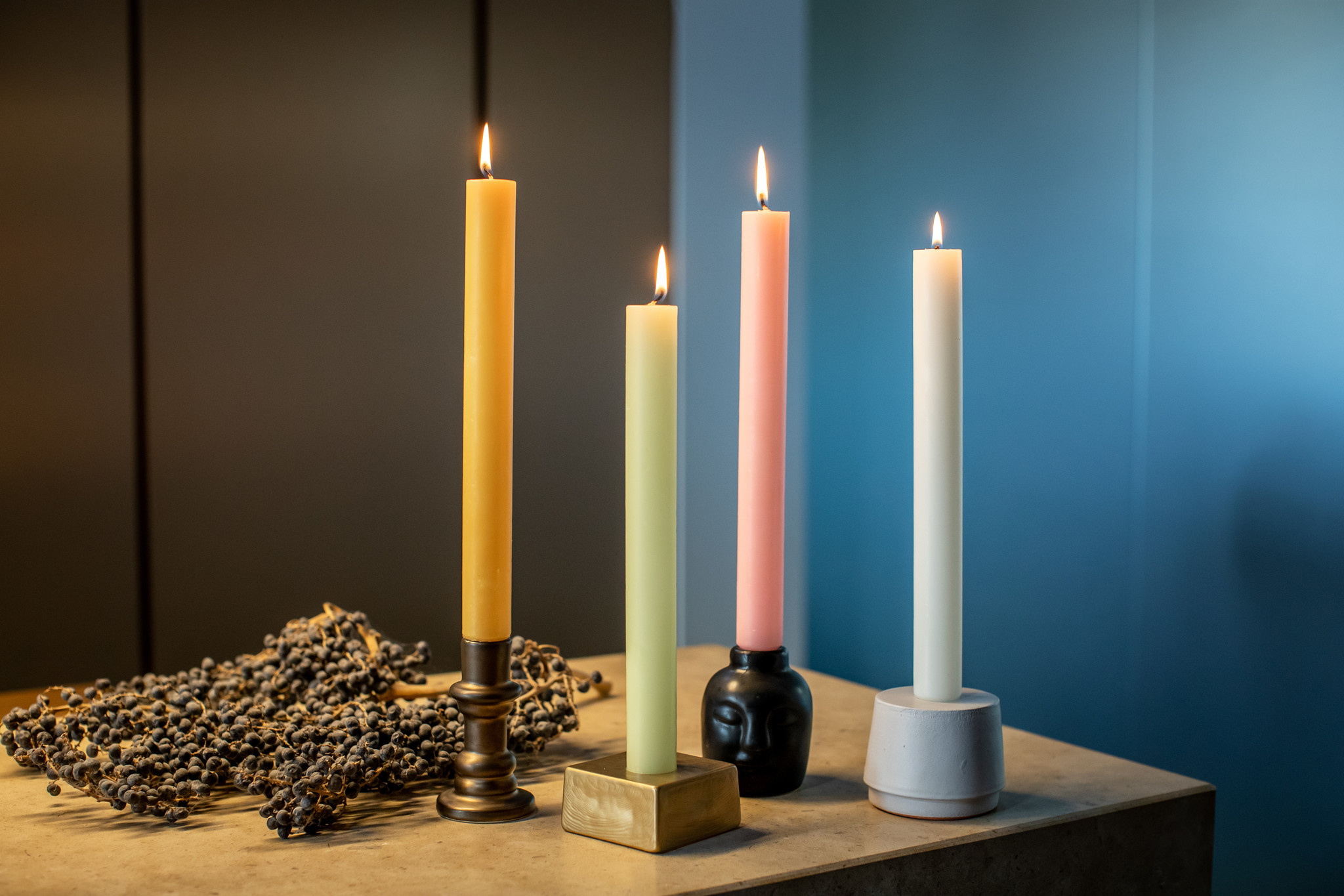 Scentchips® Disk Black dinner candle holder