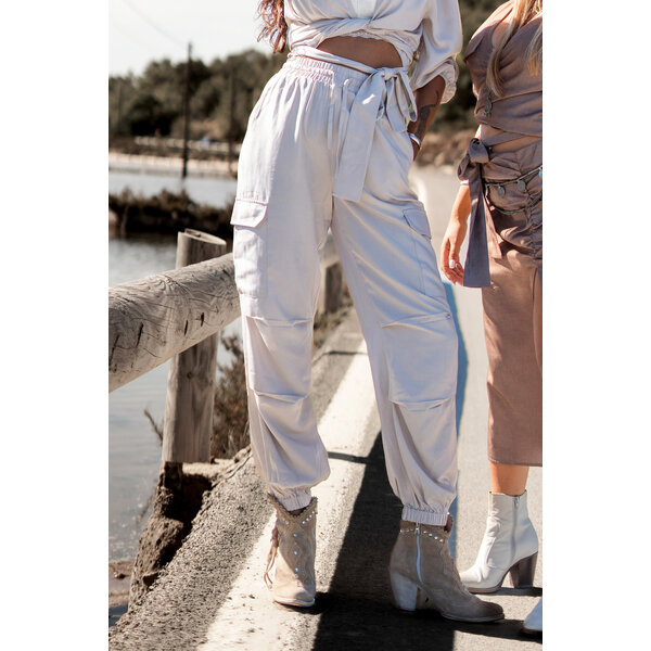 MOOST Wanted Cargo Broek Alyssa Ecru | Moost wanted