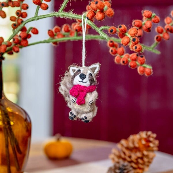 Sjaal met Verhaal Hanger Wasbeer Indian Summer Burgundy | Sjaal met Verhaal
