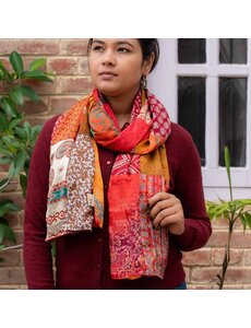 Sjaal met Verhaal Sarisjaal Patchwork Rood-oranjetinten