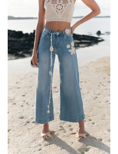  Flared Jeans white flowers