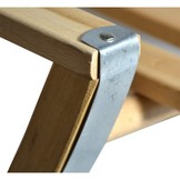 Houten sleden met een rugleuning en een geweven zitting