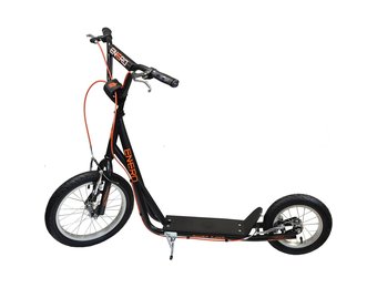 Step zwart met oranje - metaal - dubbele handrem