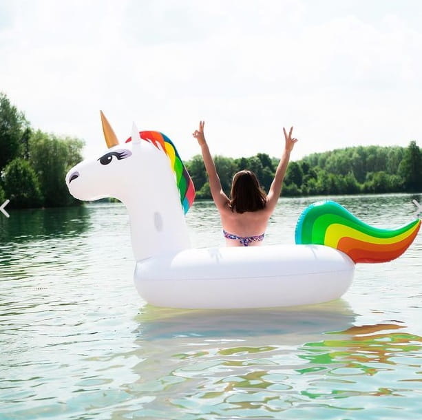 Opblaas eenhoorn XXL – 280 x 120 x 130 cm – Water speelgoed