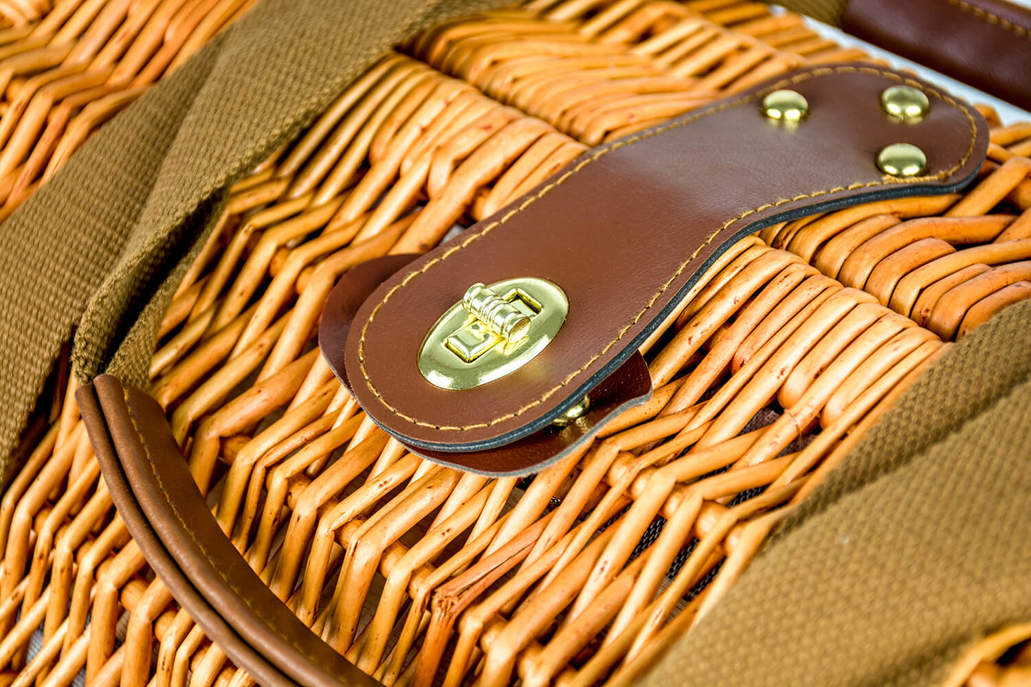 Picknickmand rond met 2-persoons servies + deken – Handgemaakt