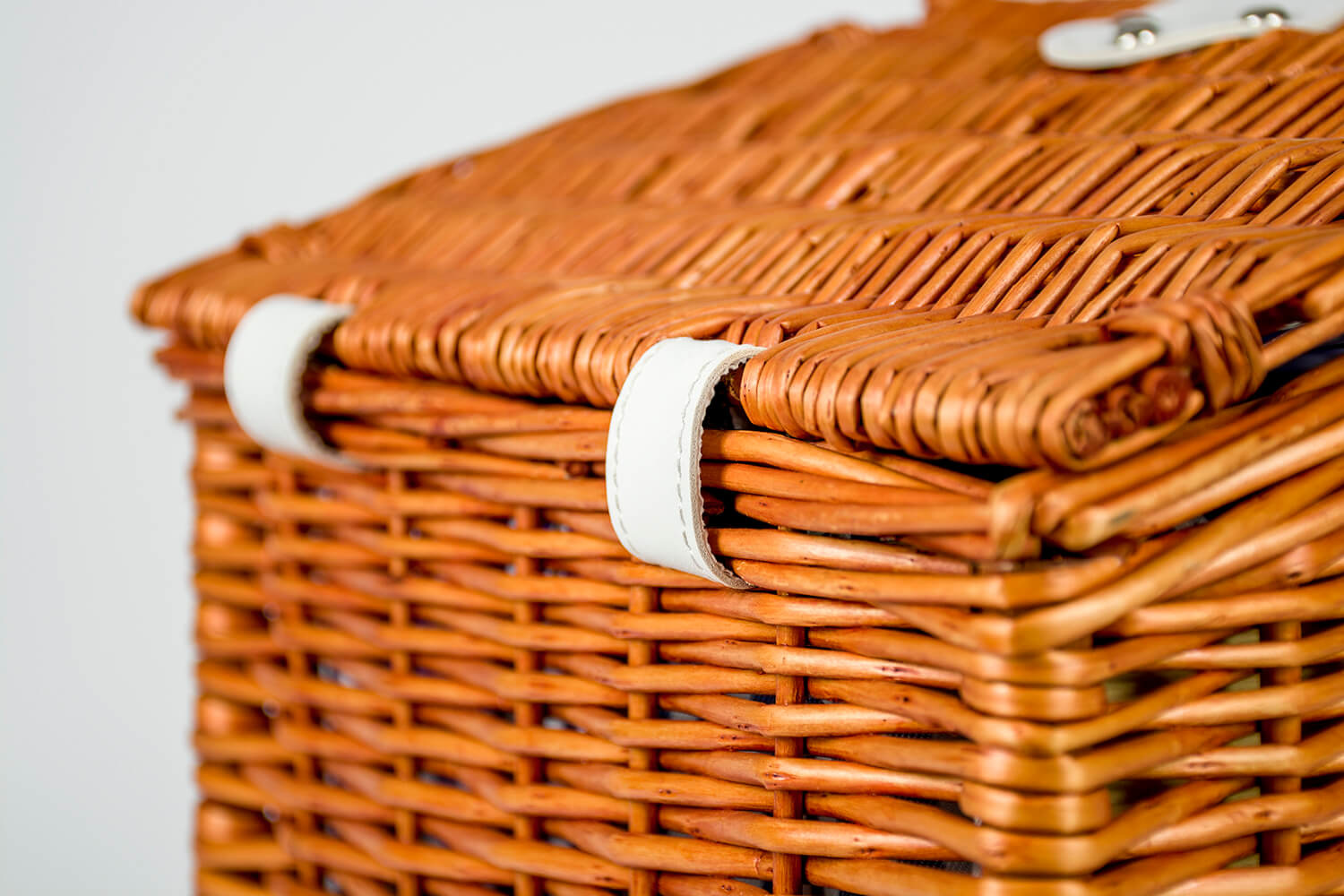 Rieten picknickmand XL 4-persoons + servies & thermotas