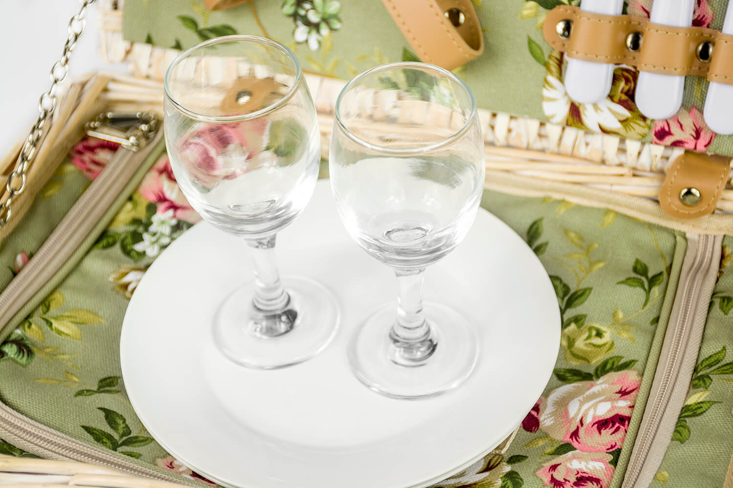Rieten Picknickmand 37,5 x 27,5 x 18 cm + servies & thermotas
