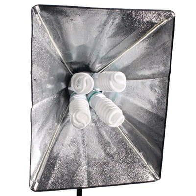 Softbox 50 x 70 cm + 4 lampen – Incl verstelbaar statief