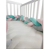 Bedbumper bedomrander - 280 cm lang - Gevlochten - Roze Groen