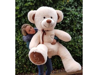 Knuffelbeer crème - geborduurd I Love You - 165 cm