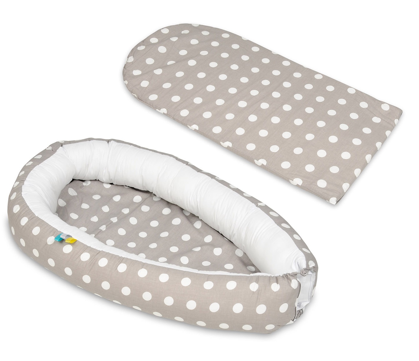 Babynest - baby nestje - 0-8 maanden - 100% katoen - 82x54cm - stippen op grijs
