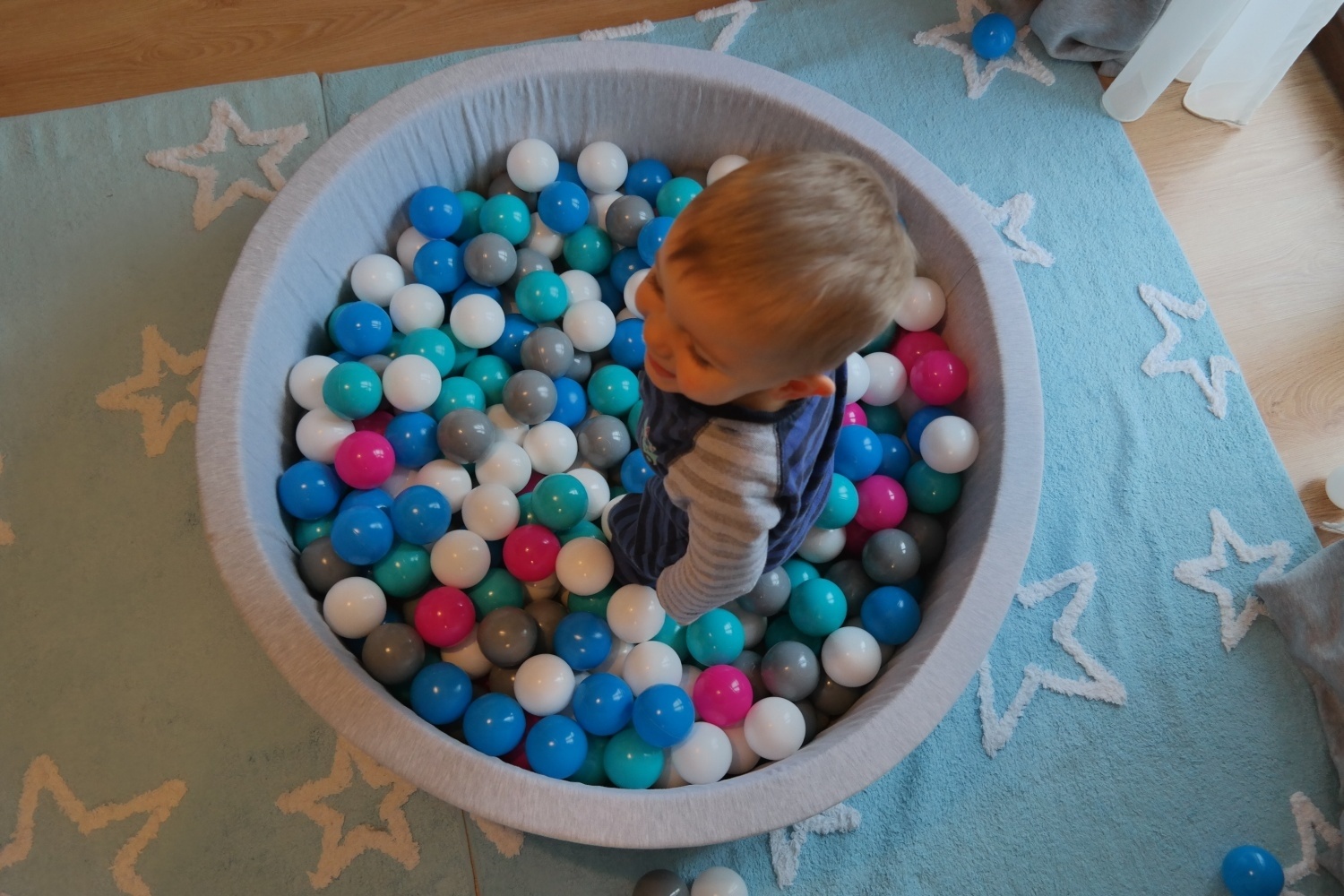 Ballenbak - 300 ballen - rond - 90x30 cm ballenbad - witte, babyblauw, grijze ballen