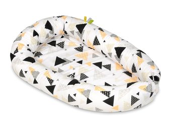 Babynest - baby nestje - 0-8 maanden - 100% katoen - 82x54cm - gele driehoeken