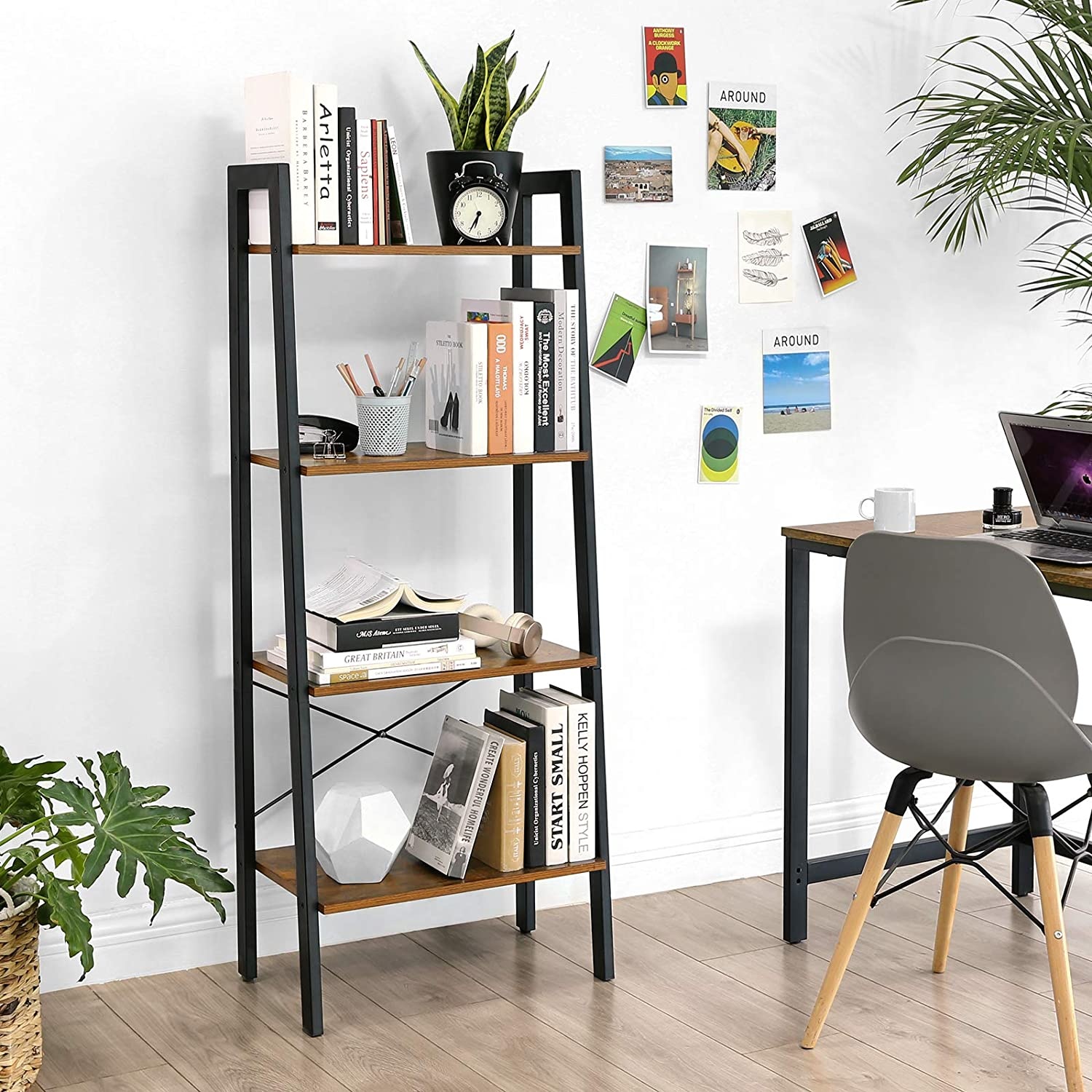 Boekenrek in vintage-stijl met vijf planken en een metalen frame 56 x 172 x 34 cm