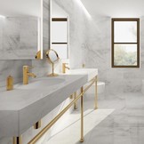 Badkamer wastafel kraan staande gouden kraan