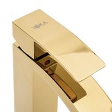 Badkamer wastafel kraan staande kraan goud