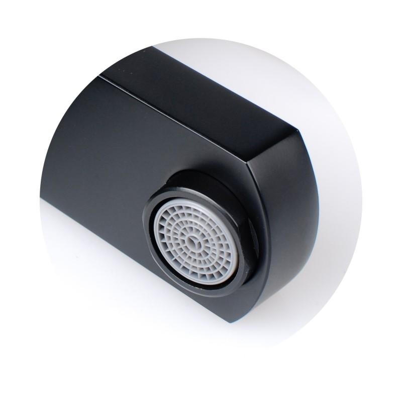 Badkamerkraan zwart hoge wastafelkraan 9.5mm