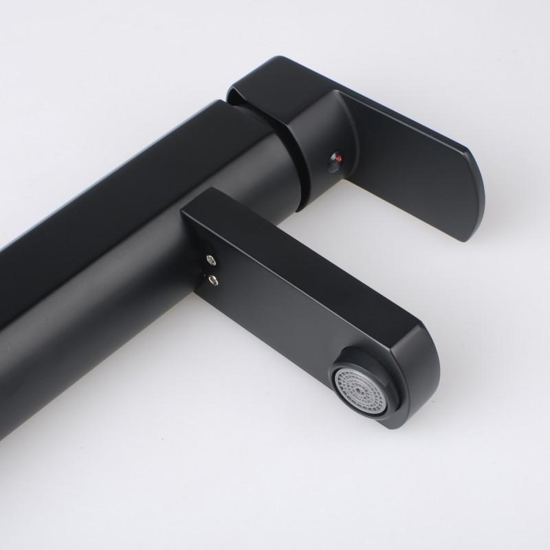 Badkamerkraan zwart hoge wastafelkraan 9.5mm