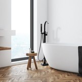 Vrijstaande badkraan - met handdouche - 122,5cm hoog - zwart