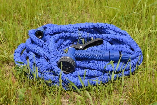 Flexibele tuinslang - 3,5-15 meter - met sproeipistool - blauw