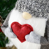 Kerstkabouter - kerst gnoom - met hart - knuffel