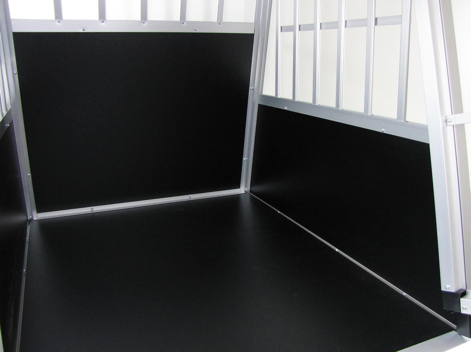 Aluminium hondentransportauto auto met deurbox Ellipse XL 91x65x69cm