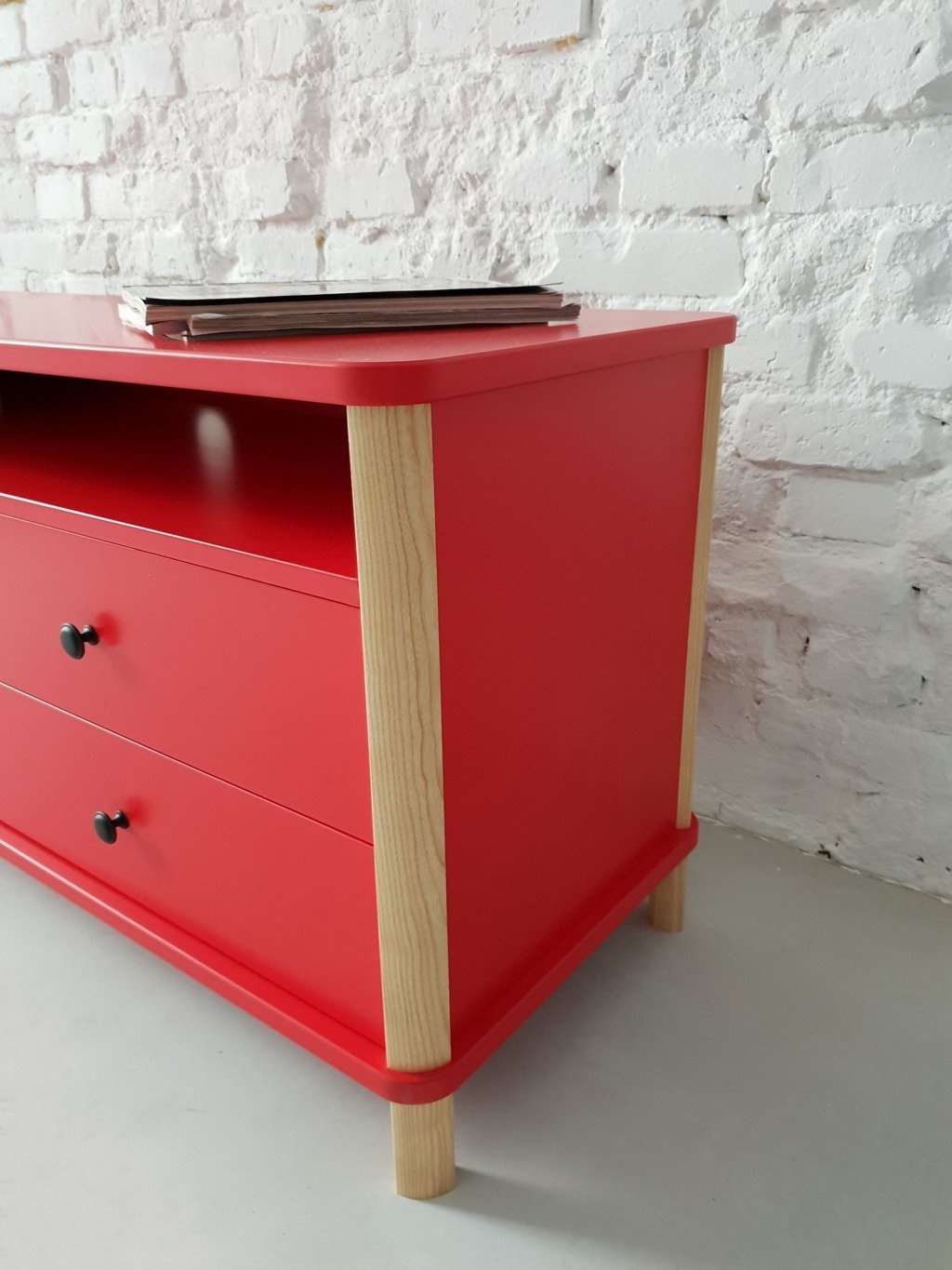 Ashme TV meubel | Rood | 140cm breed | FSC gecertificeerd