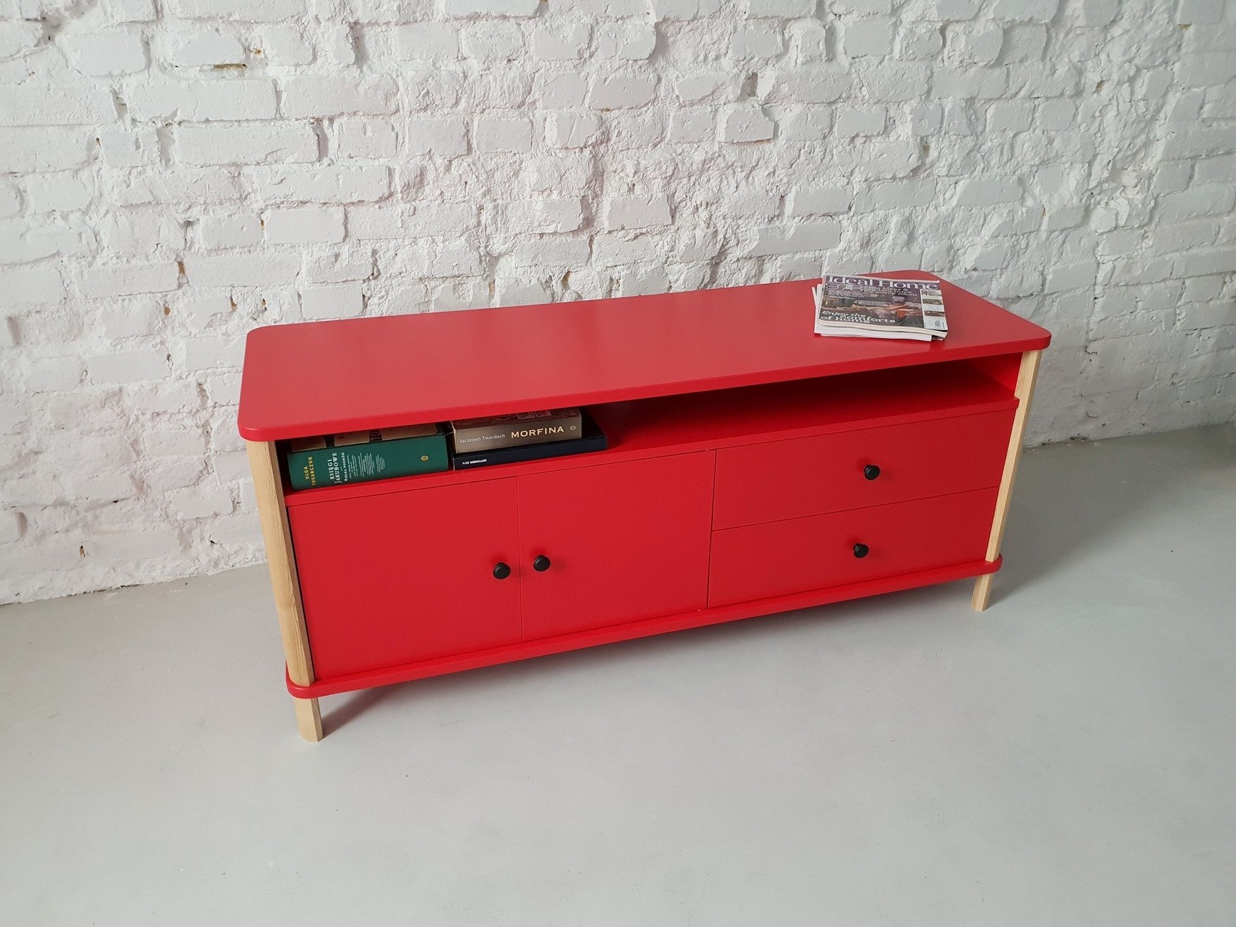 Ashme TV meubel | Rood | 140cm breed | FSC gecertificeerd