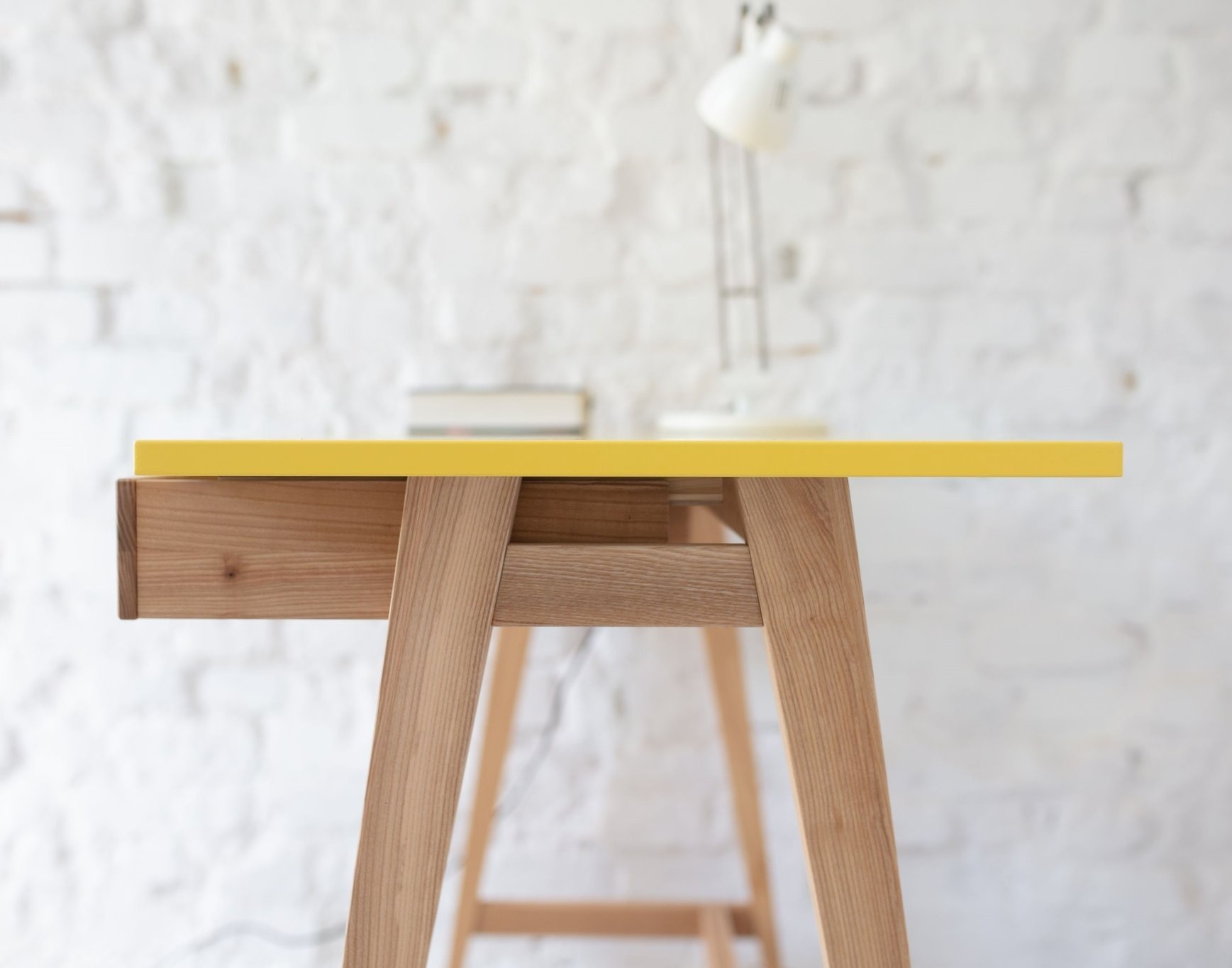 Ashwood Luka schrijftafel - Muntkleurig, 65x75x50 cm, Essenhout poten, FSC100% gecertificeerd