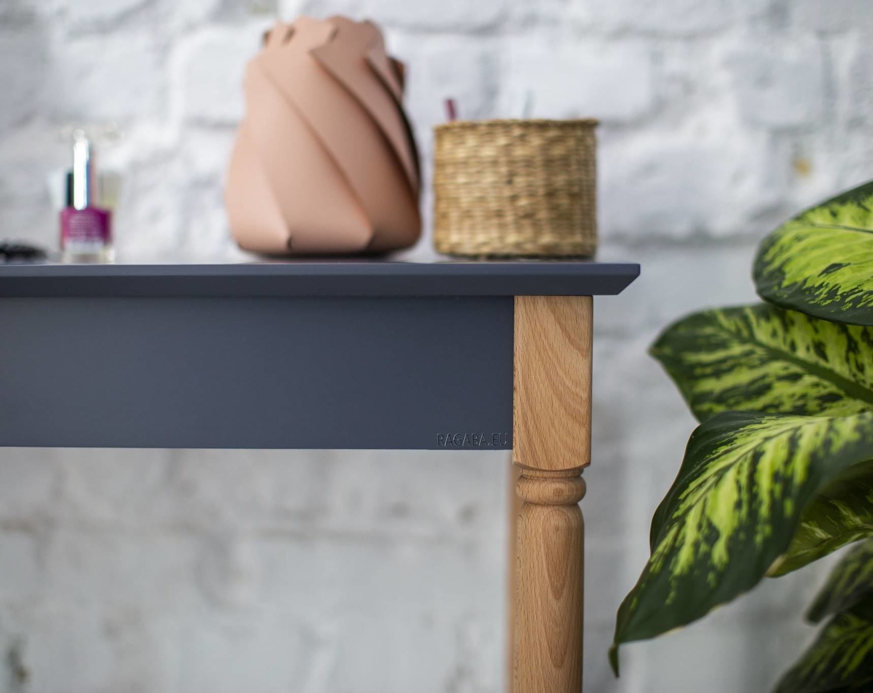 Antiek Roze Consoletafel Mamo | FSC-gecertificeerd | Natuurlijk Beukenhout Poten