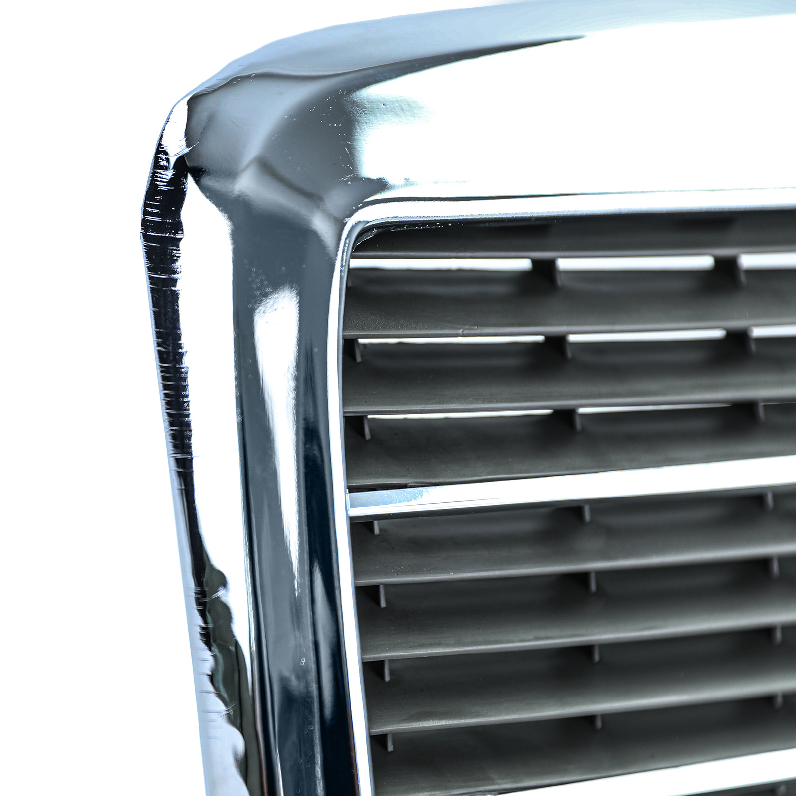 Radiateurgrill - Mercedes W123 75-85 - Compleet met chromen frame en strips - OEM kwaliteit