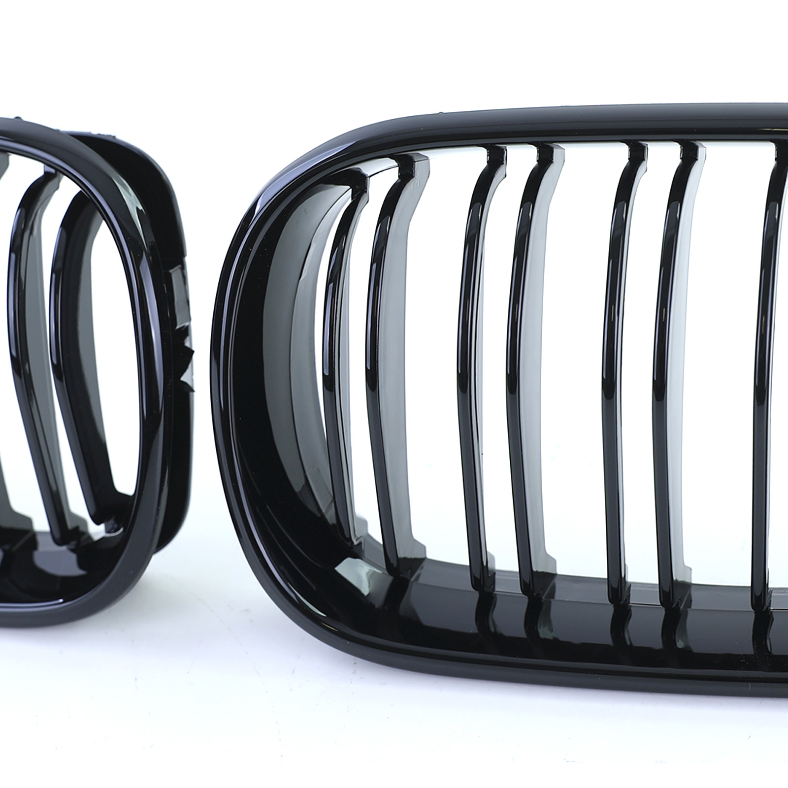 Radiateurgrille geschikt voor BMW 3 Serie E46 01-05 - Dubbele stang - Zwarte glans.