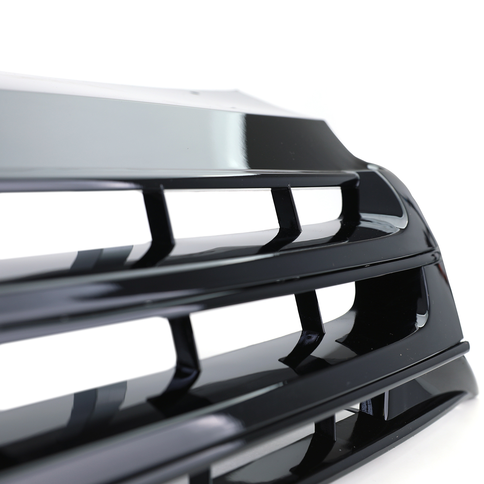 Radiateurgrill - VW Bus T5 Facelift 09-15 - Glanzend zwart - Met embleemuitsparing