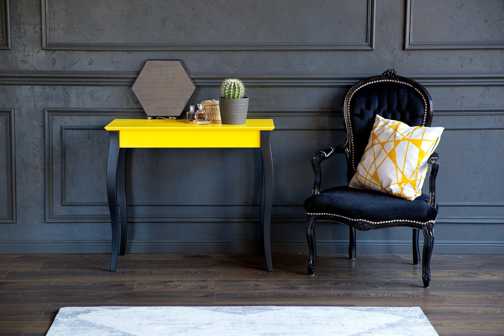 Bureau Lillo | Grafiet kleur | Beukenhout & gelamineerd MDF