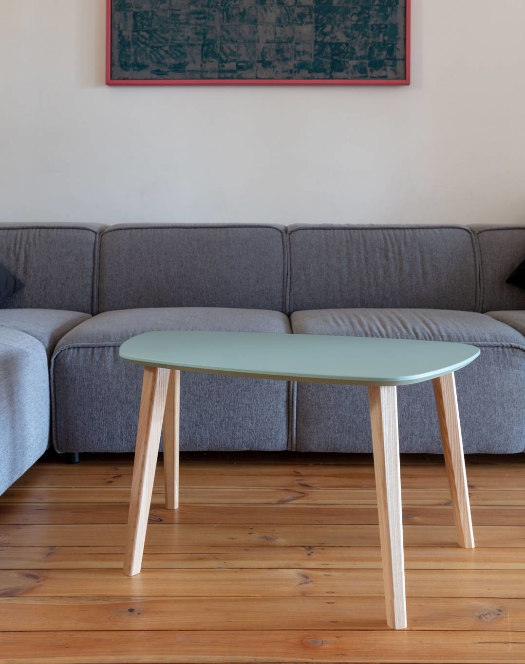 Endocarp Salontafel | Petrolblauw | Essenhouten poten