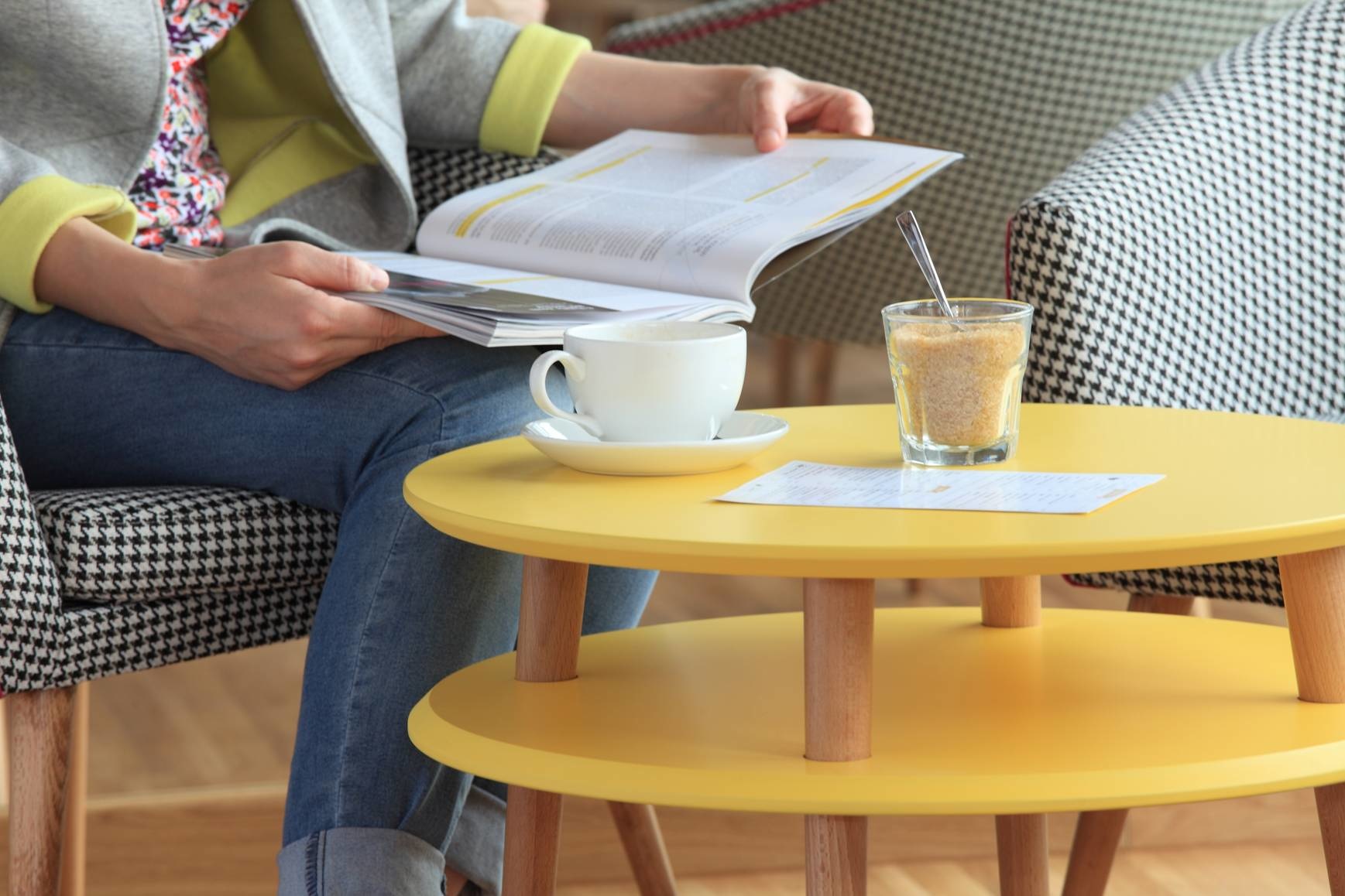 Bijzettafel Ufoto - Lichtgrijs, Beukenhouten poten, 45x57cm, FSC-gecertificeerd