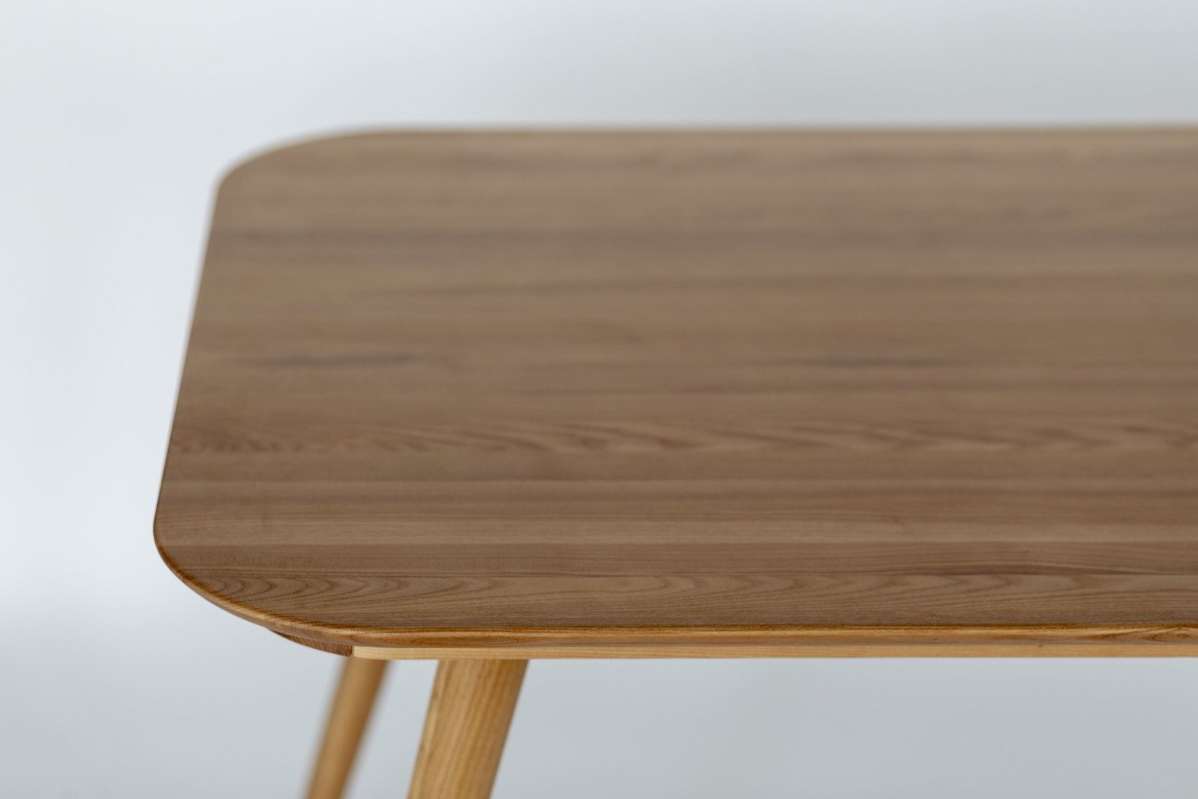 Eettafel Contrast | 180x90 cm | Eiken poten & blad | Essenhout | FSC gecertificeerd