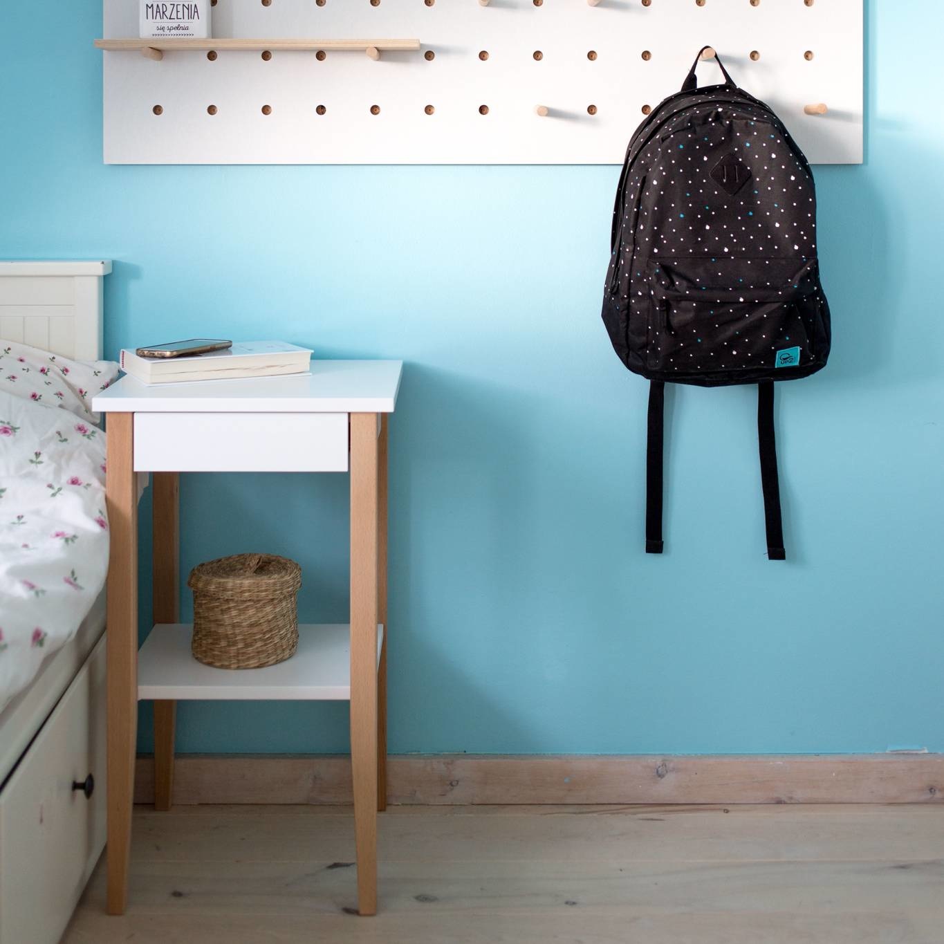 Entlik nachtkastje - Wit beukenhout & MDF - FSC gecertificeerd