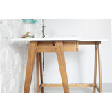 Hoekbureau Luka, krijtwit, rechts, 135x85cm, eiken poten, 2 lades