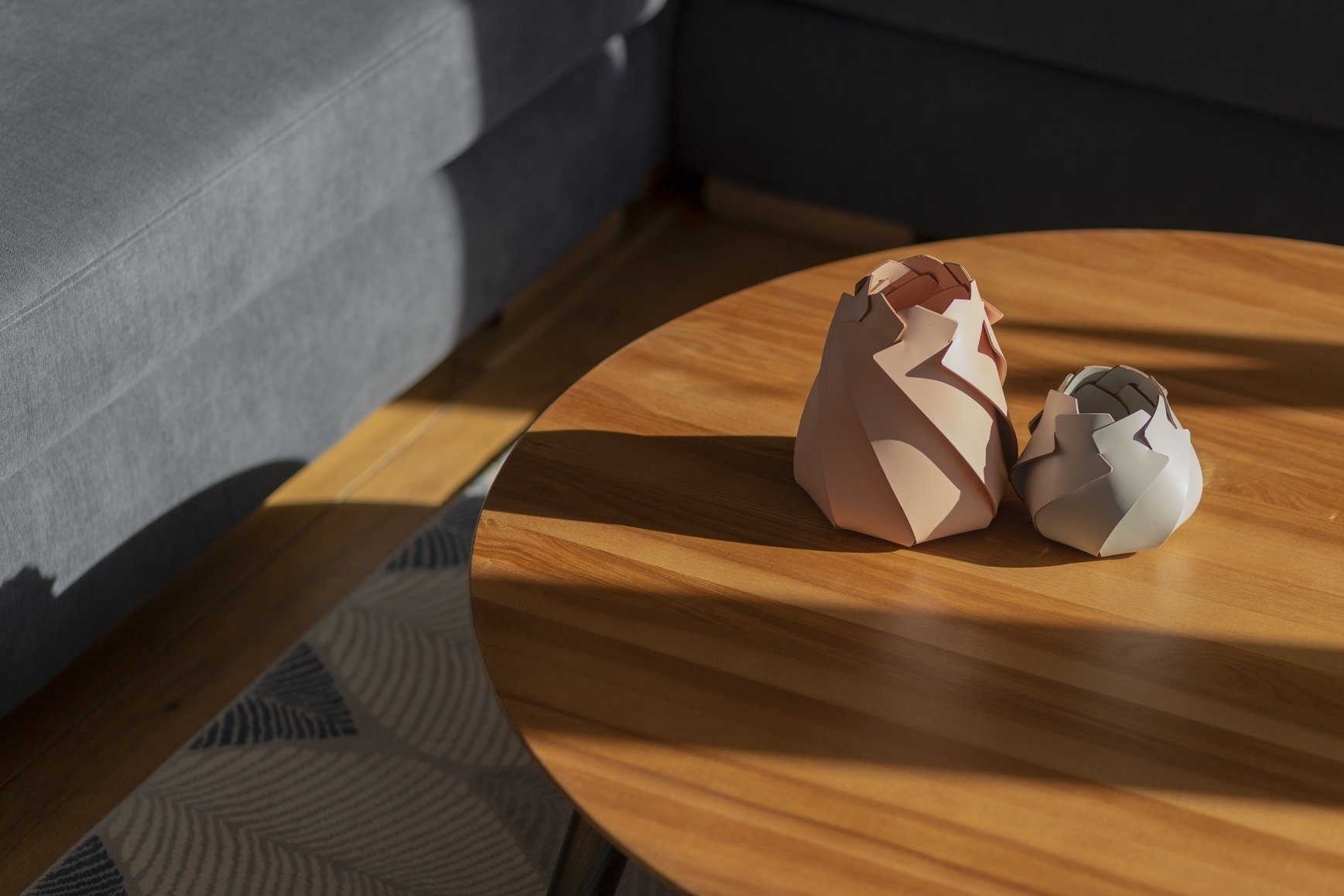 Essenhouten salontafel 100 cm met witte poten - FSC gecertificeerd