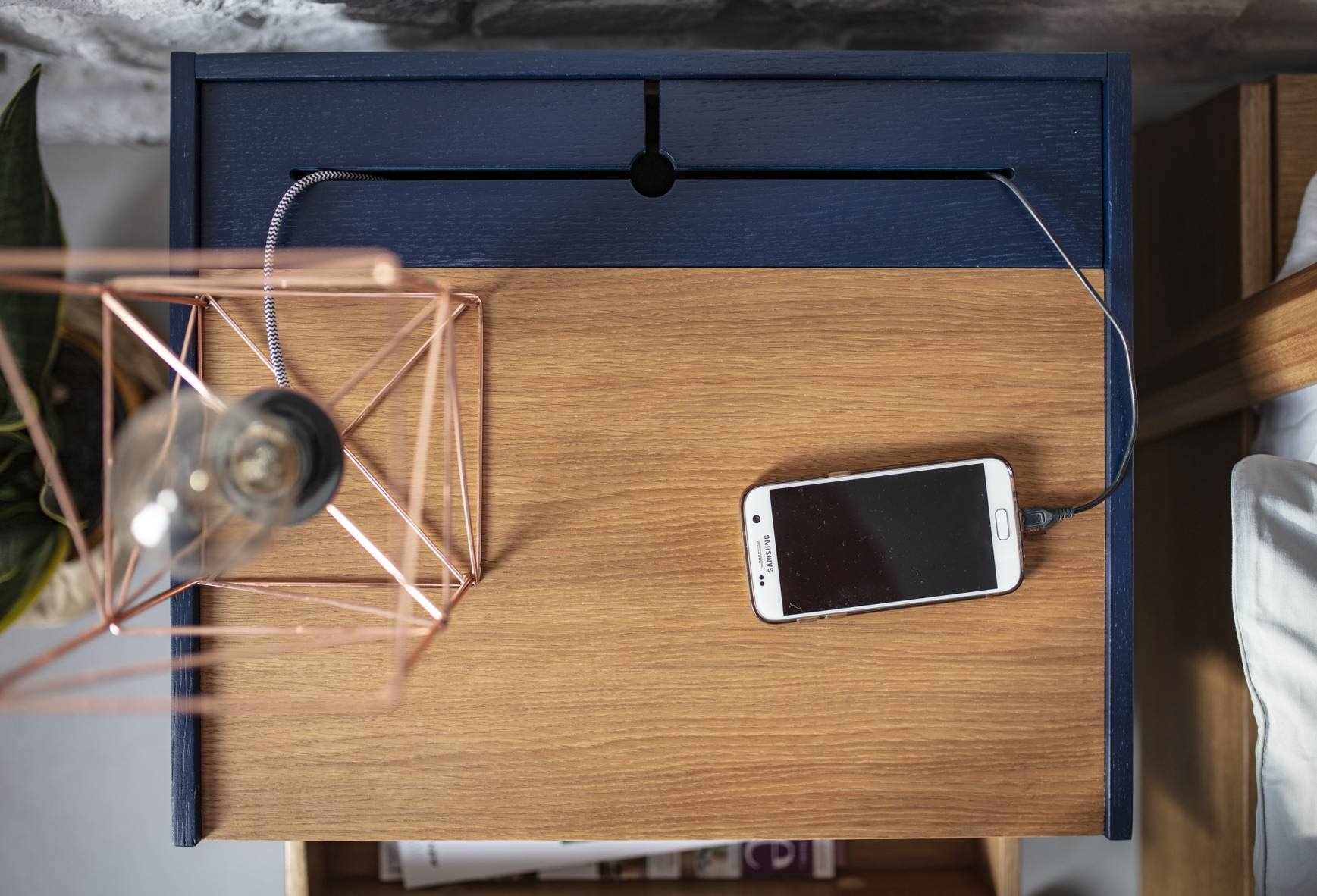 FSC Gecertificeerd Antiek Roze Nachtkastje - Diamond