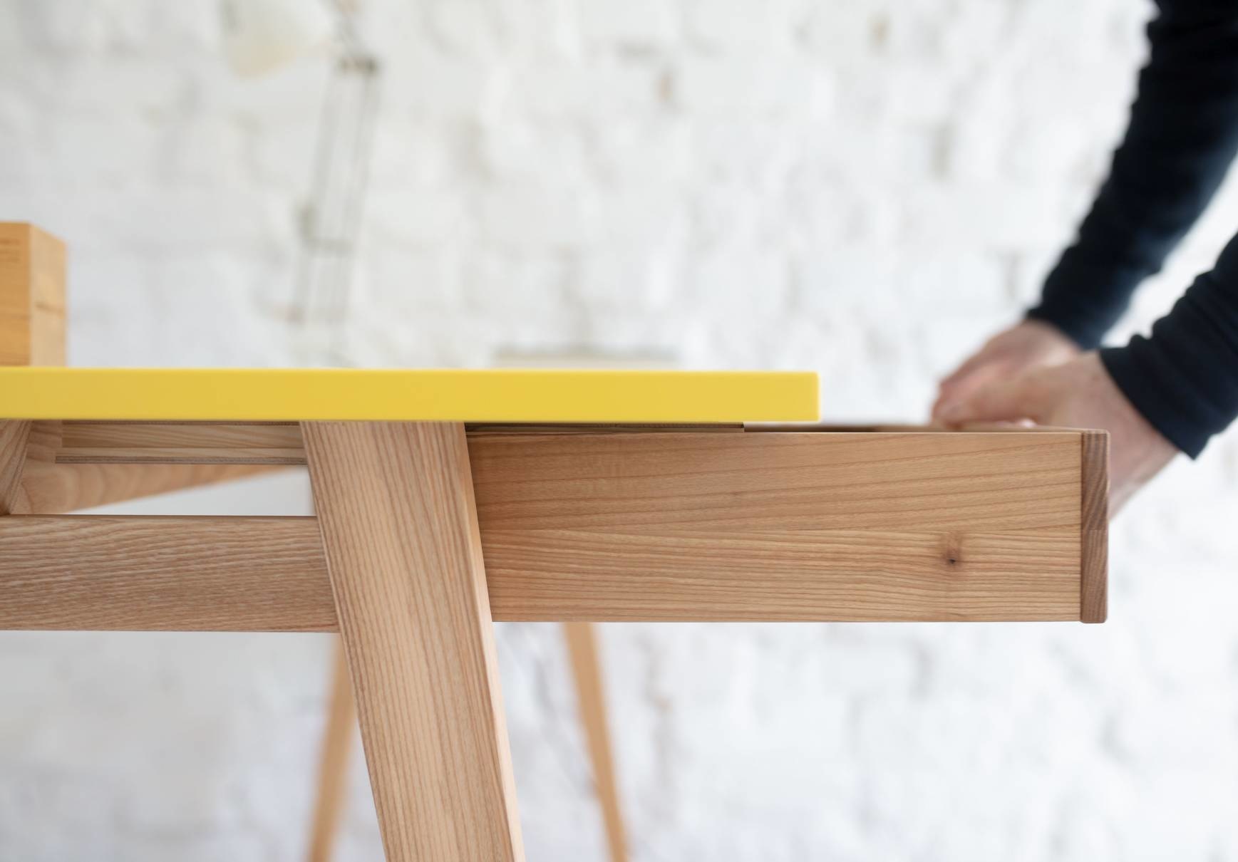 Hoekbureau Luka in beverbruin & essenhout | Met 2 lades & FSC certificering