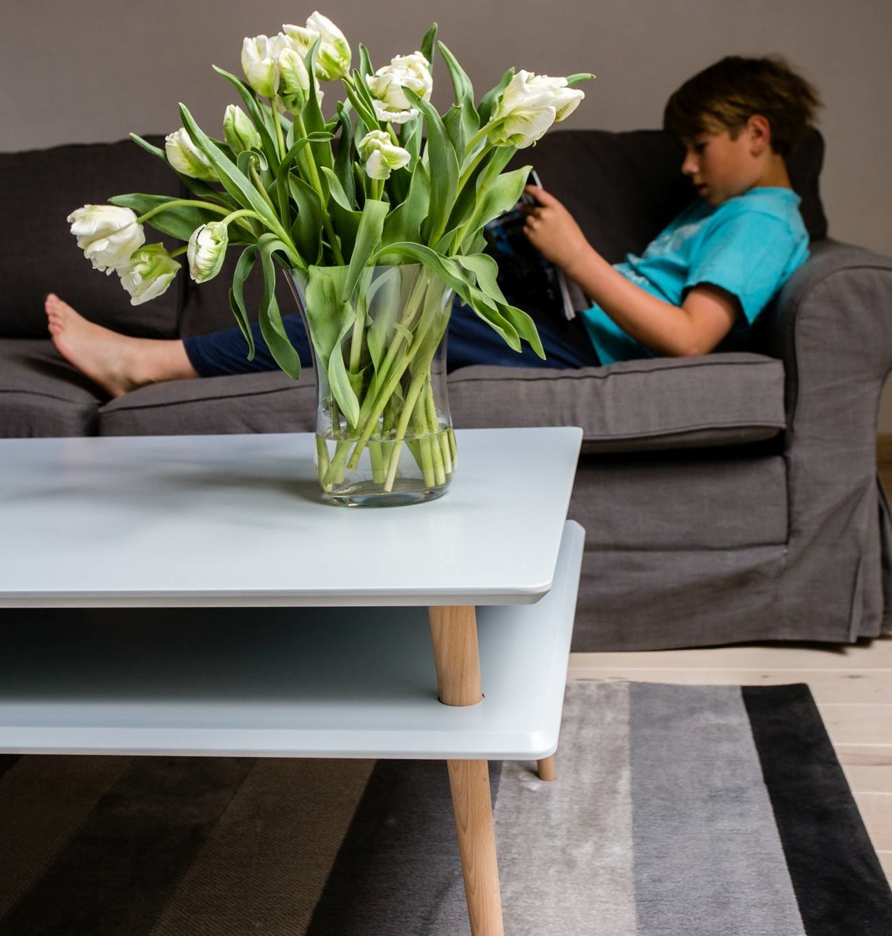 Hoge Salontafel Koro - Bezem Geel | 110x70x45 cm | FSC100% & FSCMIX